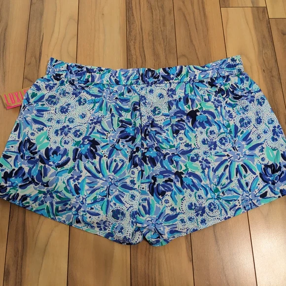 NWT! Lilly Pulitzer Luxletic Run Around Shorts Iris Blue High Maintenance XL - Picture 14 of 15